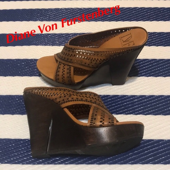 🔥Diane von Furstenberg  Beautiful Wedges Size 8 - Picture 1 of 4